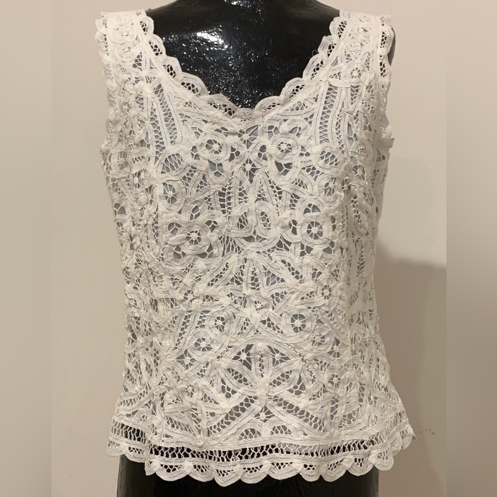 Elegant White Lace Sleeveless Top 70 % Linen 30% Cotton. Sz Small NWT